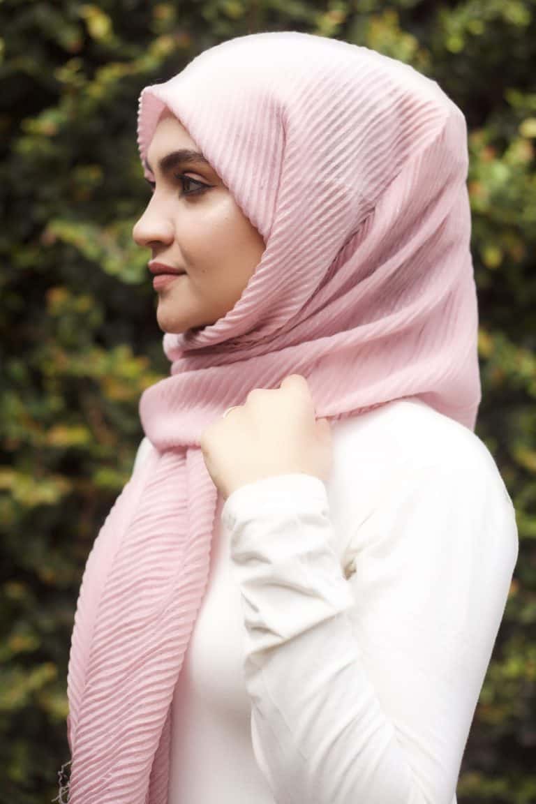 Mauve Lightweight Shimmer Crinkled Hijab | That Adorbs Hijab