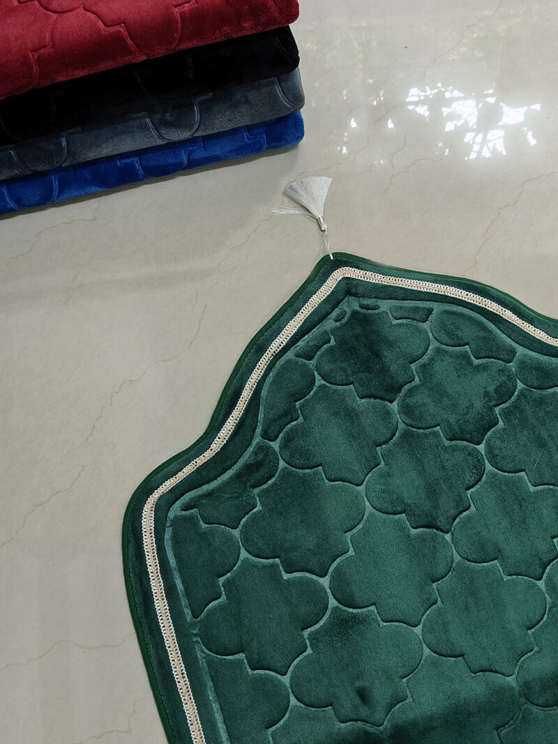 Emerald Velvet Prayer Mat