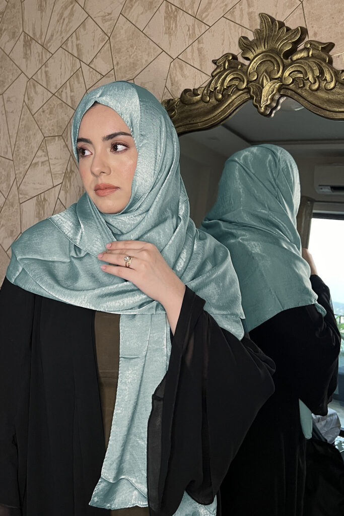 Taffy Blue Velvet Satin Hijab