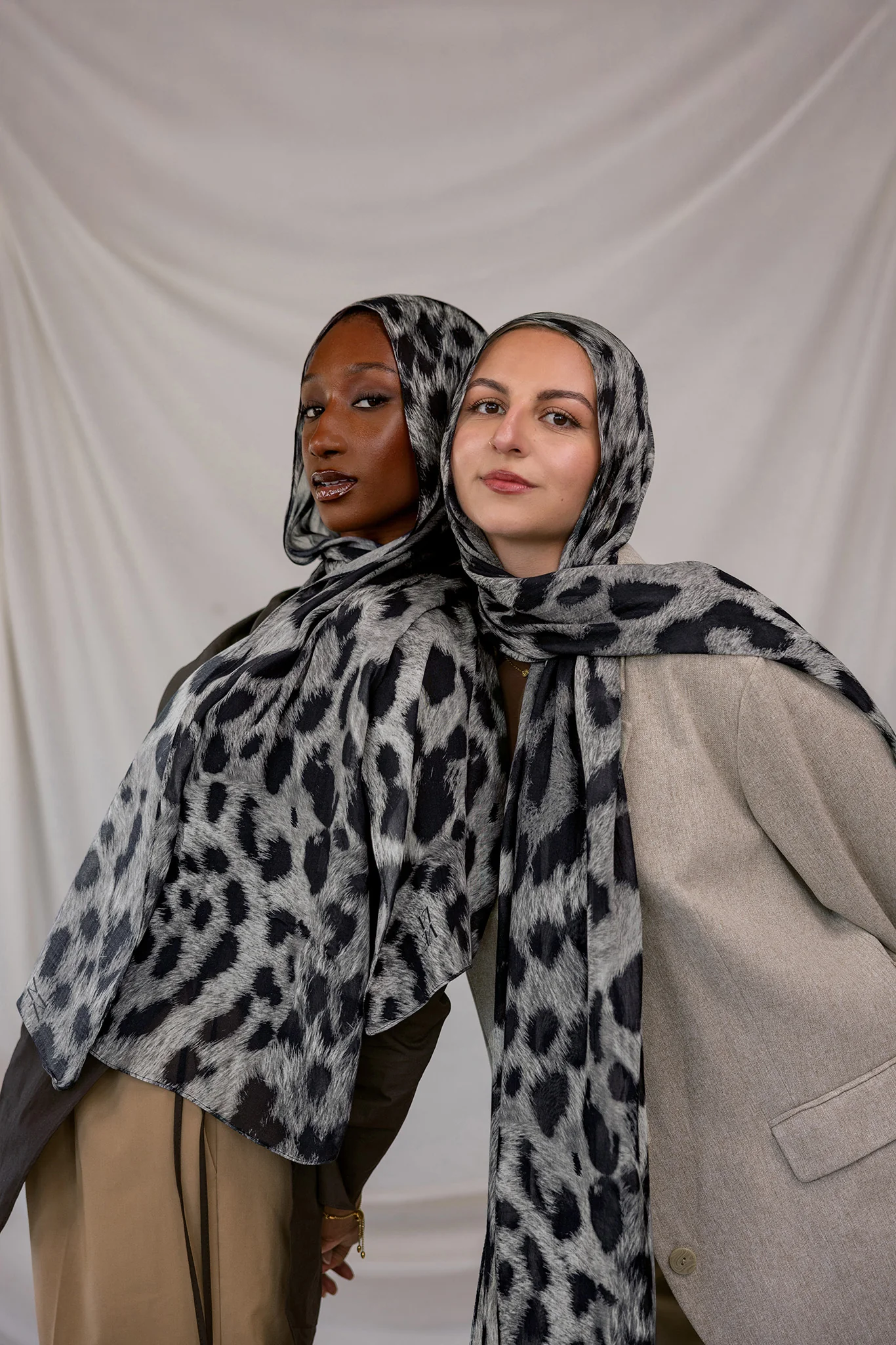 Snow Leopard Printed Modal Hijab - Image 2